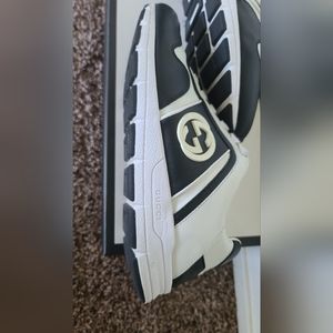 Gucci GG Leather Low Black and white sneakers